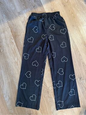 SHEIN Black Heart-Print Elastic Waist womens Pants